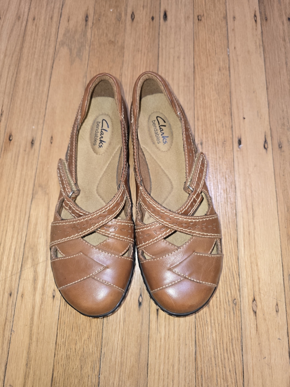 Clarks Women’s Tan Leather Mary Jane Flats